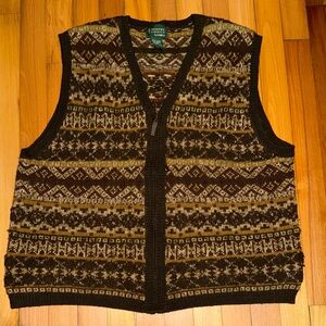Patterned V-Neck Sweater Vest - Black and Brown